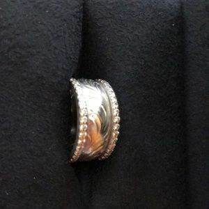 Reads jewelers white gold 14k and diamond bands.